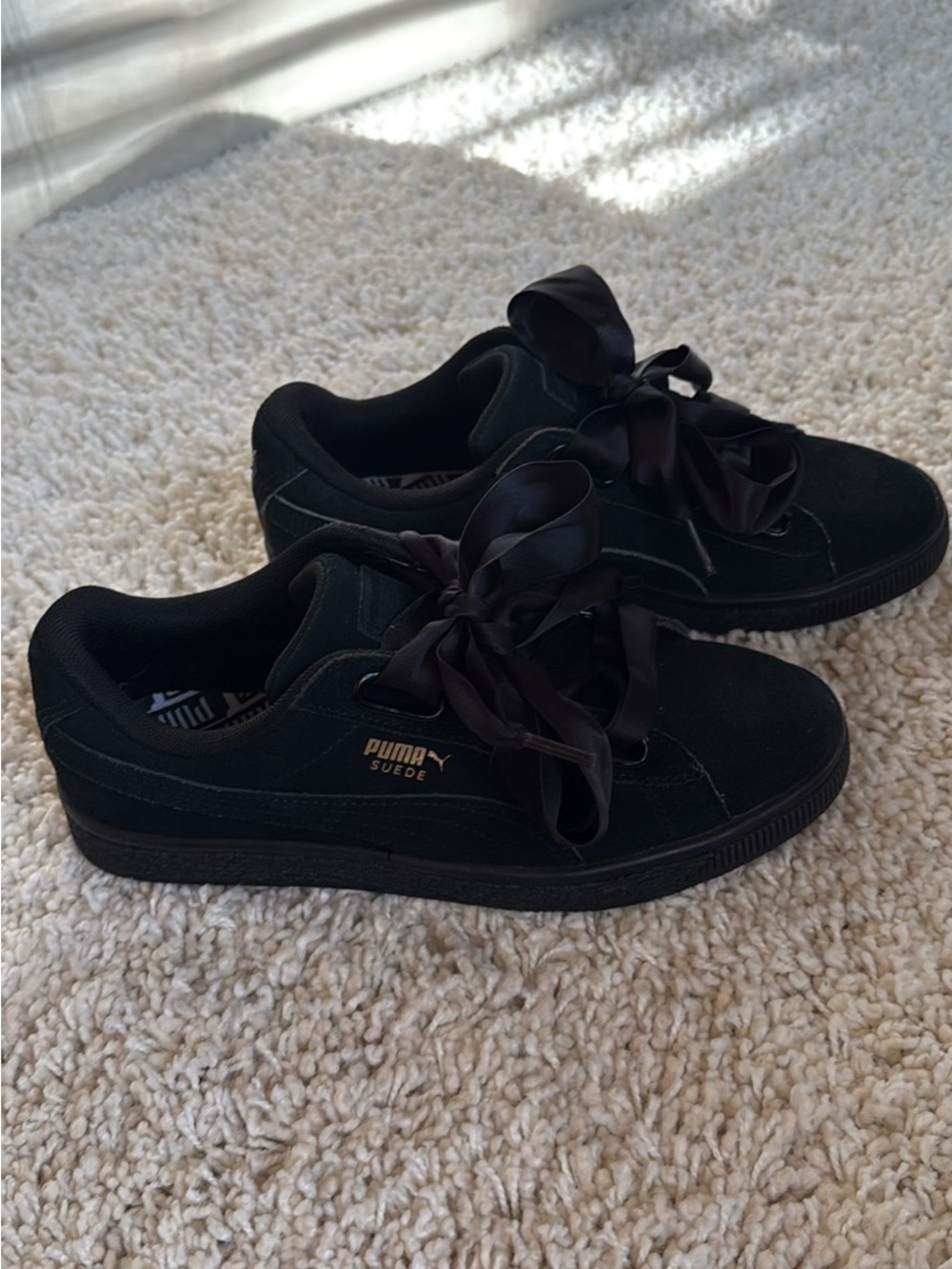 New women’s puma black suede ribbon 6.5 shoes sneakers soft no box